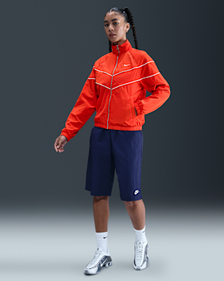 Nike Windrunner Women's Loose UV Woven Full-Zip Jacket. Nike.com